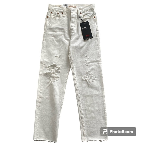 NWT LEVI'S Wedgie Straight Cream Distressed Jeans Size 26x28 - Picture 2 of 11